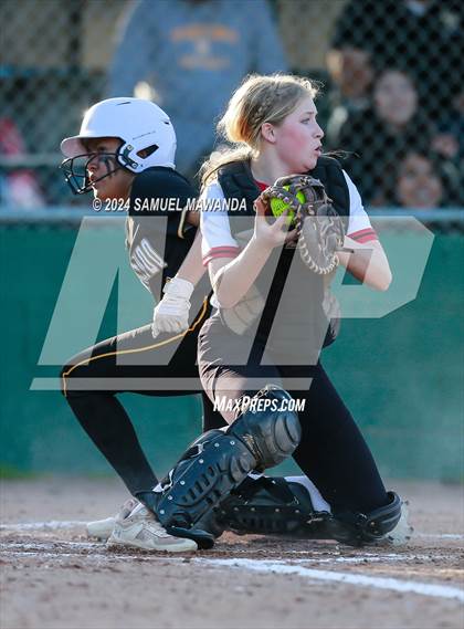 Thumbnail 2 in  San Fernando @ Harvard-Westlake photogallery.