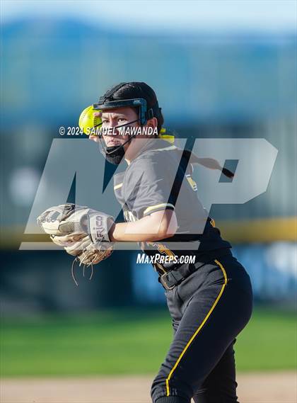 Thumbnail 3 in  San Fernando @ Harvard-Westlake photogallery.