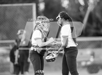 Thumbnail 3 in  San Fernando @ Harvard-Westlake photogallery.