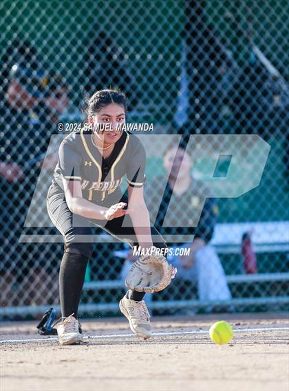 Thumbnail 3 in  San Fernando @ Harvard-Westlake photogallery.