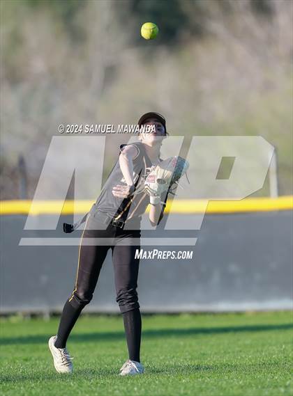 Thumbnail 3 in  San Fernando @ Harvard-Westlake photogallery.