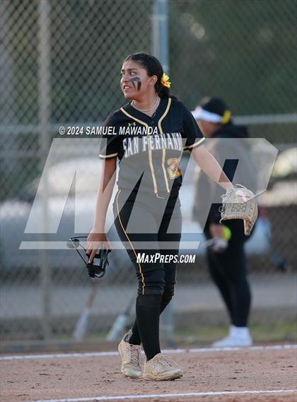 Thumbnail 3 in  San Fernando @ Harvard-Westlake photogallery.