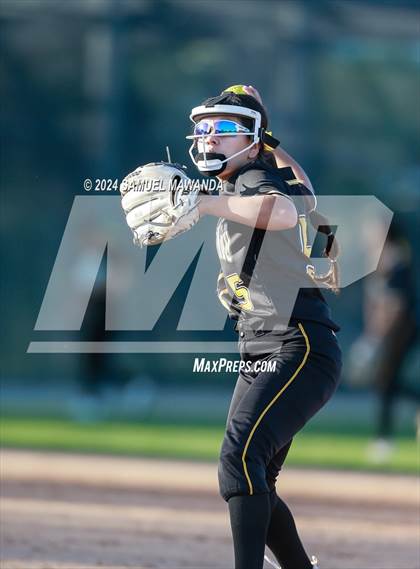 Thumbnail 2 in  San Fernando @ Harvard-Westlake photogallery.