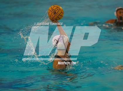 Thumbnail 3 in Laguna Beach vs Woodrow Wilson (Bill Barnett Holiday Cup) photogallery.