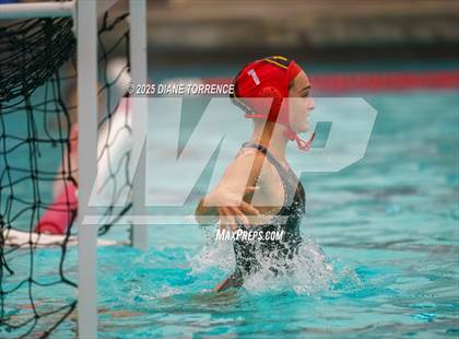 Thumbnail 3 in Laguna Beach vs Woodrow Wilson (Bill Barnett Holiday Cup) photogallery.