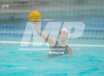 Thumbnail 1 in Laguna Beach vs Woodrow Wilson (Bill Barnett Holiday Cup) photogallery.