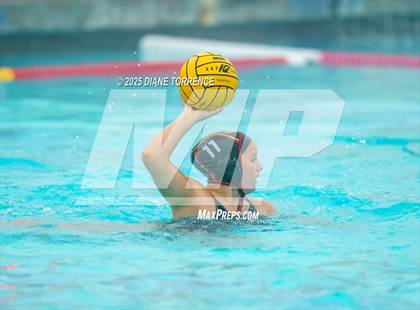 Thumbnail 1 in Laguna Beach vs Woodrow Wilson (Bill Barnett Holiday Cup) photogallery.