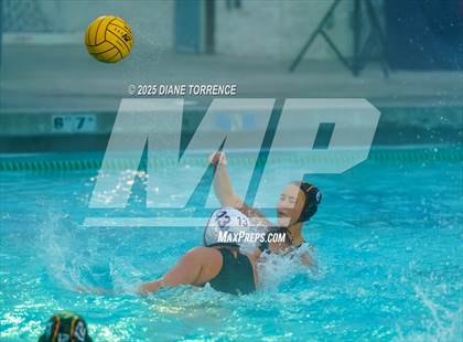 Thumbnail 2 in Laguna Beach vs Woodrow Wilson (Bill Barnett Holiday Cup) photogallery.