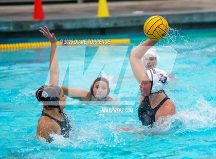 Thumbnail 3 in Laguna Beach vs Woodrow Wilson (Bill Barnett Holiday Cup) photogallery.