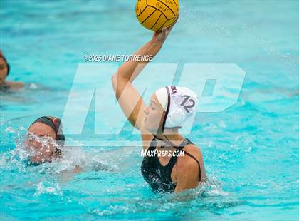 Thumbnail 2 in Laguna Beach vs Woodrow Wilson (Bill Barnett Holiday Cup) photogallery.