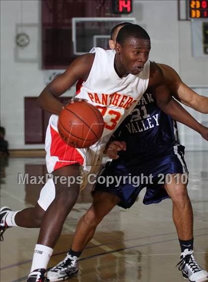 Thumbnail 3 in Pleasant Valley vs. Chico (CIF NS D2 Final) photogallery.