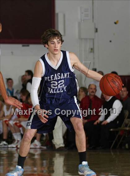 Thumbnail 2 in Pleasant Valley vs. Chico (CIF NS D2 Final) photogallery.