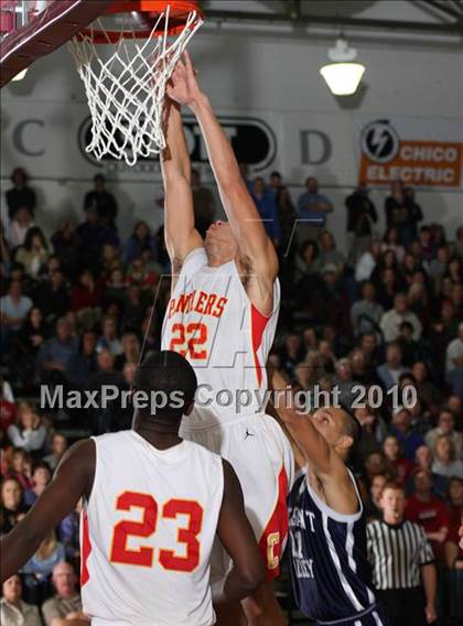 Thumbnail 2 in Pleasant Valley vs. Chico (CIF NS D2 Final) photogallery.