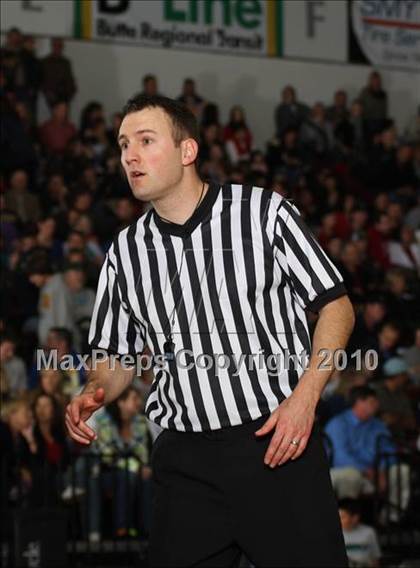 Thumbnail 2 in Pleasant Valley vs. Chico (CIF NS D2 Final) photogallery.
