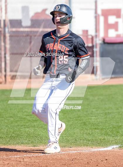 Thumbnail 3 in Sprague vs Shaker Heights (Coach Bob Invitational) photogallery.