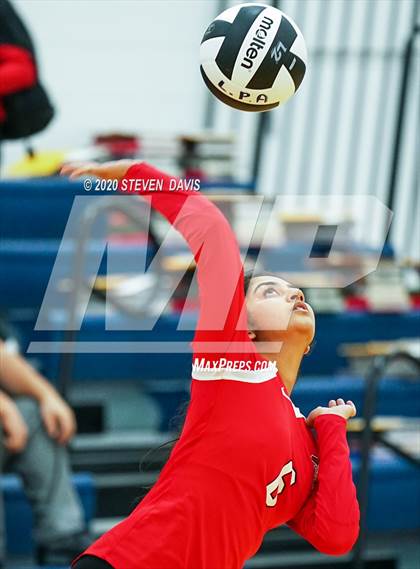 Thumbnail 2 in Chandler Prep @ Lincoln Prep photogallery.