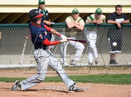 Thumbnail 2 in Foran @ Notre Dame photogallery.