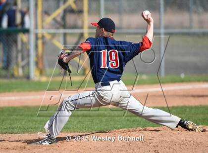 Thumbnail 2 in Foran @ Notre Dame photogallery.
