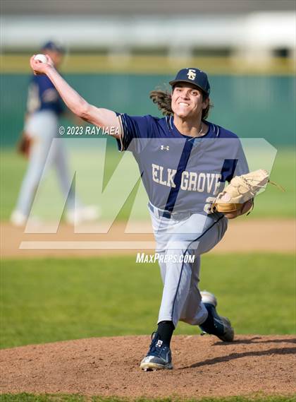 Thumbnail 3 in Elk Grove @ Sheldon photogallery.