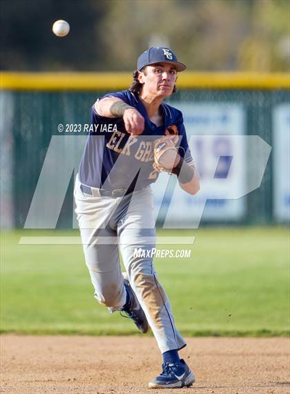 Thumbnail 3 in Elk Grove @ Sheldon photogallery.