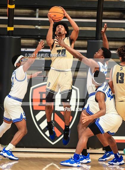 Thumbnail 2 in Birmingham vs Crenshaw (The Beverly Hills Basketball Tournament) photogallery.