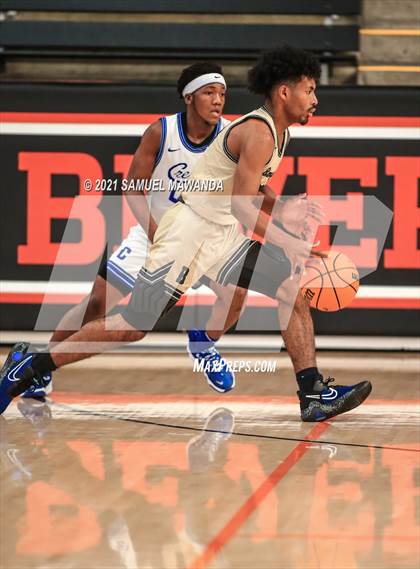 Thumbnail 3 in Birmingham vs Crenshaw (The Beverly Hills Basketball Tournament) photogallery.