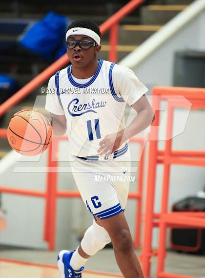 Thumbnail 2 in Birmingham vs Crenshaw (The Beverly Hills Basketball Tournament) photogallery.