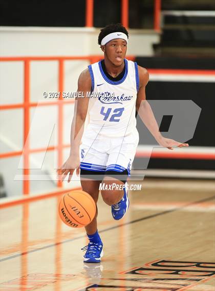 Thumbnail 2 in Birmingham vs Crenshaw (The Beverly Hills Basketball Tournament) photogallery.