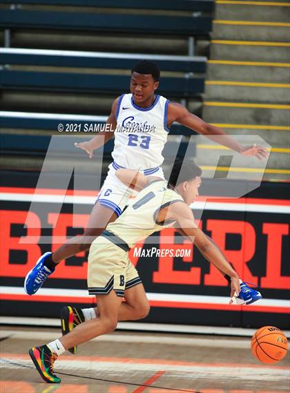 Thumbnail 2 in Birmingham vs Crenshaw (The Beverly Hills Basketball Tournament) photogallery.