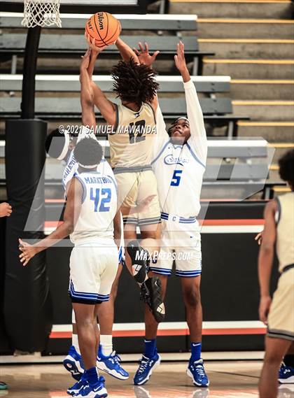 Thumbnail 1 in Birmingham vs Crenshaw (The Beverly Hills Basketball Tournament) photogallery.