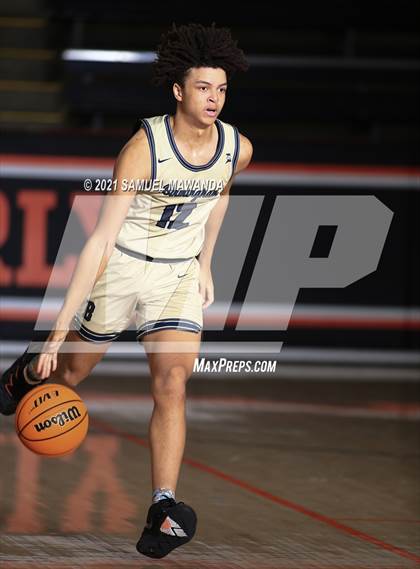 Thumbnail 2 in Birmingham vs Crenshaw (The Beverly Hills Basketball Tournament) photogallery.