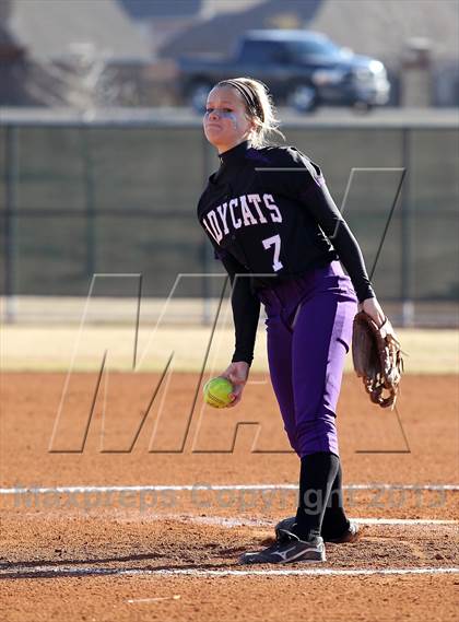 Thumbnail 2 in Crandall vs Hallsville (Forney-North Forney Invitational) photogallery.