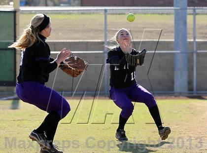 Thumbnail 1 in Crandall vs Hallsville (Forney-North Forney Invitational) photogallery.