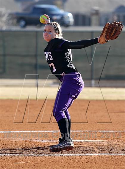 Thumbnail 1 in Crandall vs Hallsville (Forney-North Forney Invitational) photogallery.