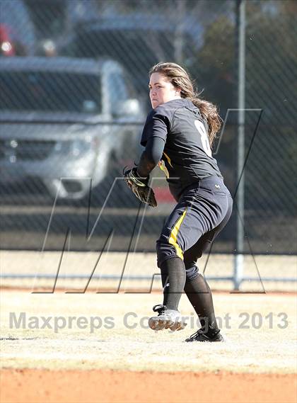 Thumbnail 3 in Crandall vs Hallsville (Forney-North Forney Invitational) photogallery.