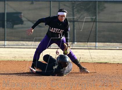 Thumbnail 1 in Crandall vs Hallsville (Forney-North Forney Invitational) photogallery.