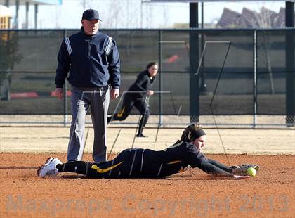 Thumbnail 2 in Crandall vs Hallsville (Forney-North Forney Invitational) photogallery.