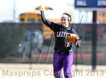 Thumbnail 2 in Crandall vs Hallsville (Forney-North Forney Invitational) photogallery.