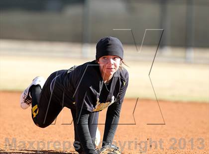 Thumbnail 3 in Crandall vs Hallsville (Forney-North Forney Invitational) photogallery.