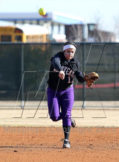 Thumbnail 2 in Crandall vs Hallsville (Forney-North Forney Invitational) photogallery.
