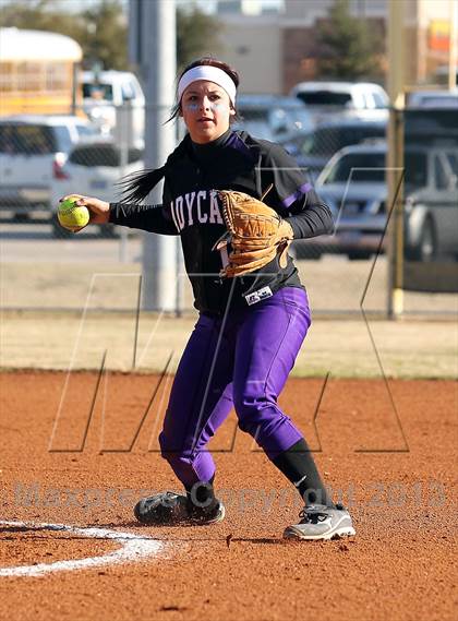 Thumbnail 1 in Crandall vs Hallsville (Forney-North Forney Invitational) photogallery.
