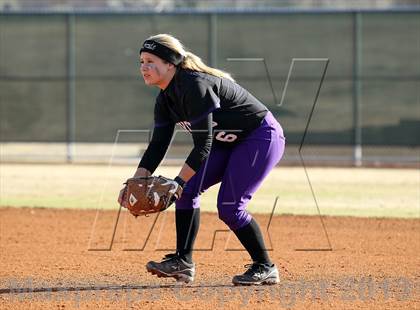 Thumbnail 2 in Crandall vs Hallsville (Forney-North Forney Invitational) photogallery.