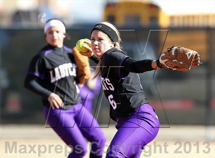 Thumbnail 2 in Crandall vs Hallsville (Forney-North Forney Invitational) photogallery.
