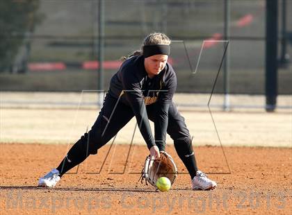 Thumbnail 1 in Crandall vs Hallsville (Forney-North Forney Invitational) photogallery.