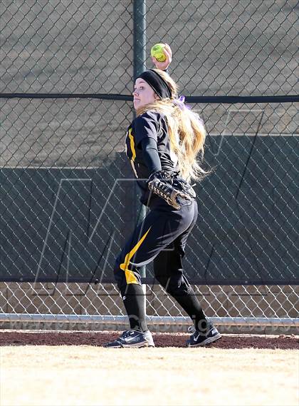 Thumbnail 2 in Crandall vs Hallsville (Forney-North Forney Invitational) photogallery.