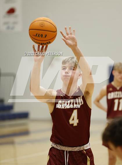 Thumbnail 3 in Logan @ Ridgeline (Sophomore) photogallery.
