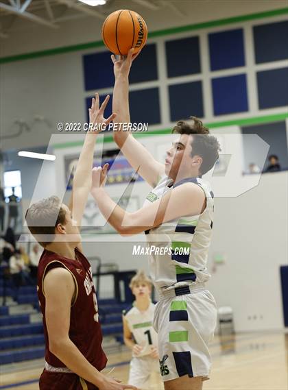 Thumbnail 1 in Logan @ Ridgeline (Sophomore) photogallery.