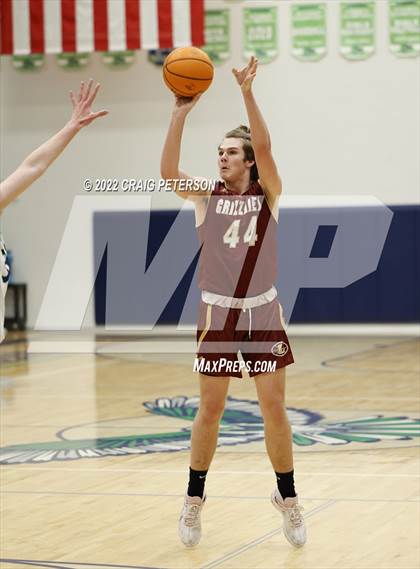 Thumbnail 1 in Logan @ Ridgeline (Sophomore) photogallery.