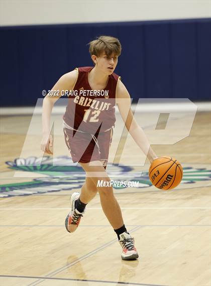 Thumbnail 1 in Logan @ Ridgeline (Sophomore) photogallery.
