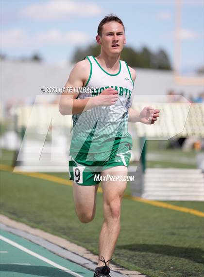 Thumbnail 2 in Larry Baca Memorial Invitational Track Meet photogallery.